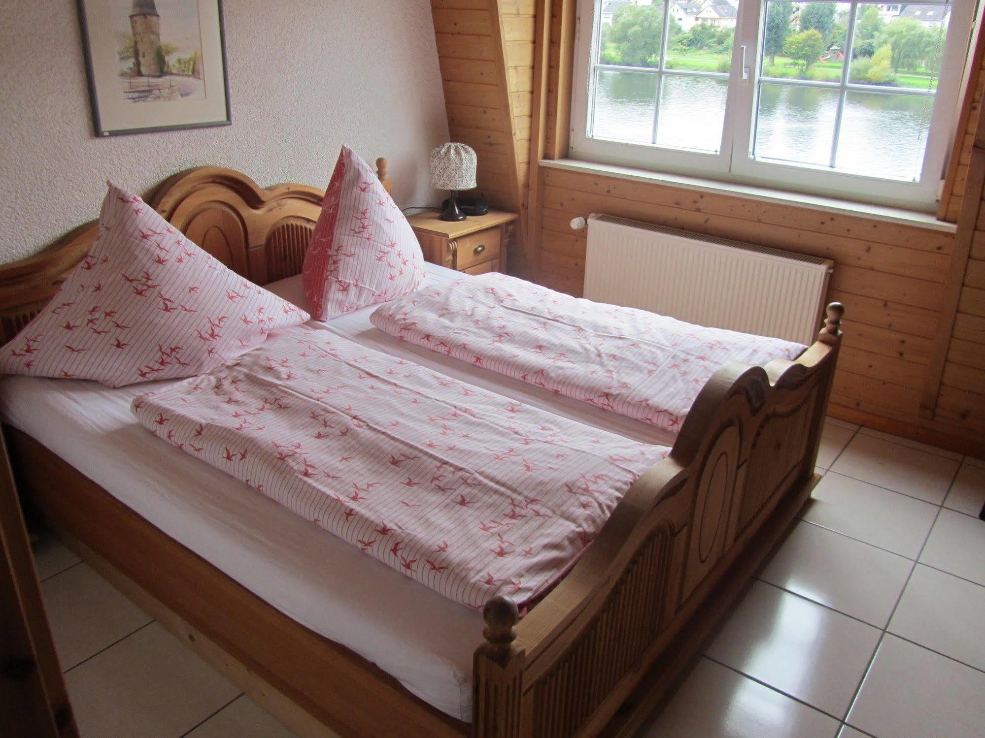 Mosel Panorama Apartment เซลล์อันแดร์โมเซล ภายนอก รูปภาพ